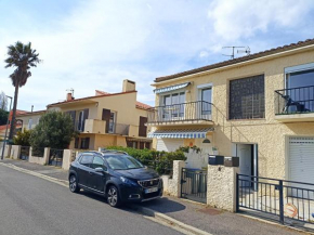 A Saint Cyprien, appartement rénové,250m de la mer